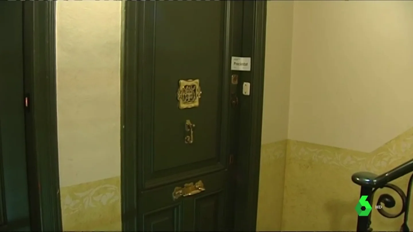 Hallan los cadáveres de un matrimonio en su domicilio de Barcelona con signos de violencia Hallan los cadáveres de un matrimonio en su domicilio de Barcelona con signos de violencia