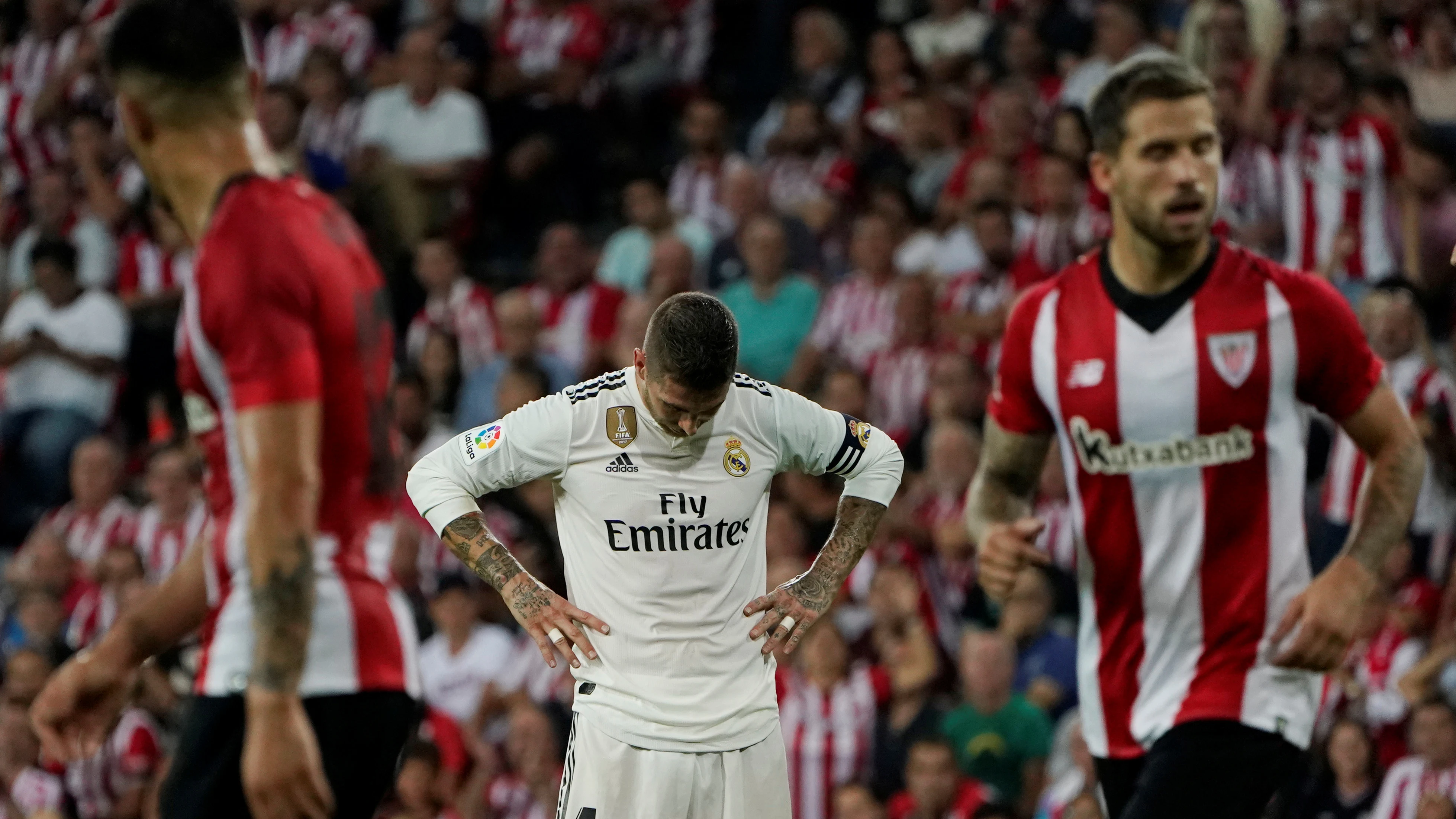 Sergio Ramos, cabizbajo ante el Athletic