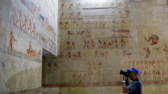 Interior de la tumba del visir Mehu Interior de la tumba del visir Mehu