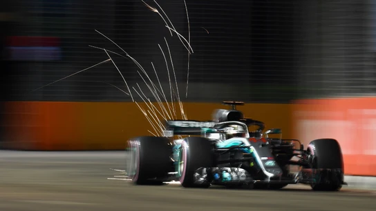 Hamilton, sobre el Mercedes Hamilton, sobre el Mercedes