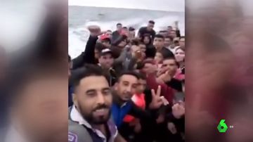 Migrantes a su llegada a España