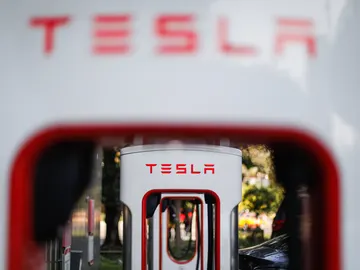 Tesla Tesla