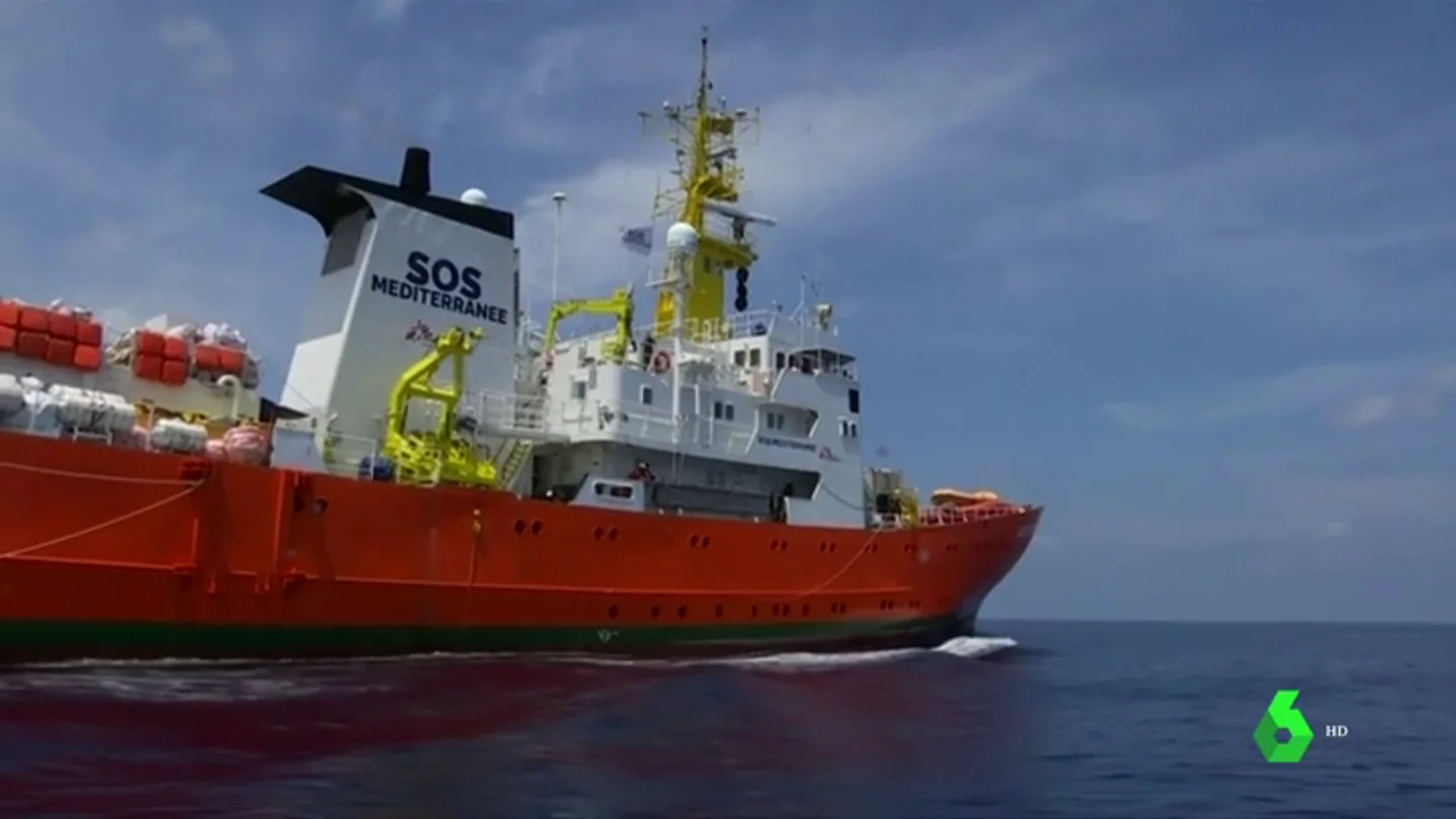 El barco Aquarius zarpa desde Marsella El barco Aquarius zarpa desde Marsella
