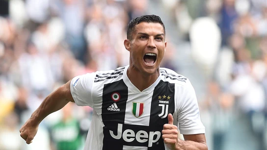 Cristiano Ronaldo celebra su primer gol con la Juventus Cristiano Ronaldo celebra su primer gol con la Juventus