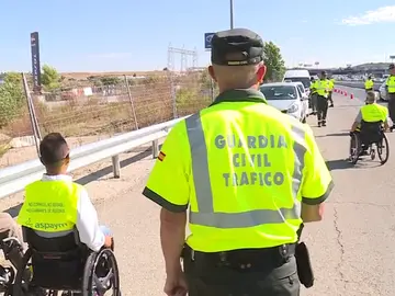 El teléfono móvil una de las principales causas de distracción al volante El teléfono móvil una de las principales causas de distracción al volante