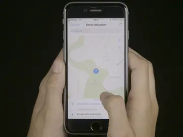 Móvil con el mapa para mandar la ubicación Móvil con el mapa para mandar la ubicación