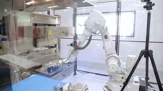 Una máquina robotizada trabajando Una máquina robotizada trabajando
