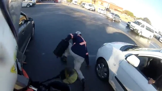 Recupera el botín robado a un vehículo Recupera el botín robado a un vehículo