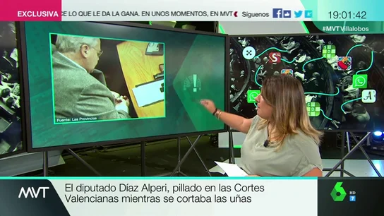 Cortándose las uñas, jugando al Apalabrados, viendo un partido de tesis... repasamos las mejores pilladas a los políticos durante los plenos Cortándose las uñas, jugando al Apalabrados, viendo un partido de tesis... repasamos las mejores pilladas a los políticos durante los plenos