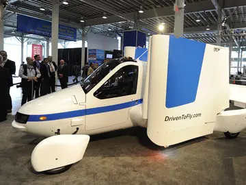 El primer coche volador sale a la venta El primer coche volador sale a la venta