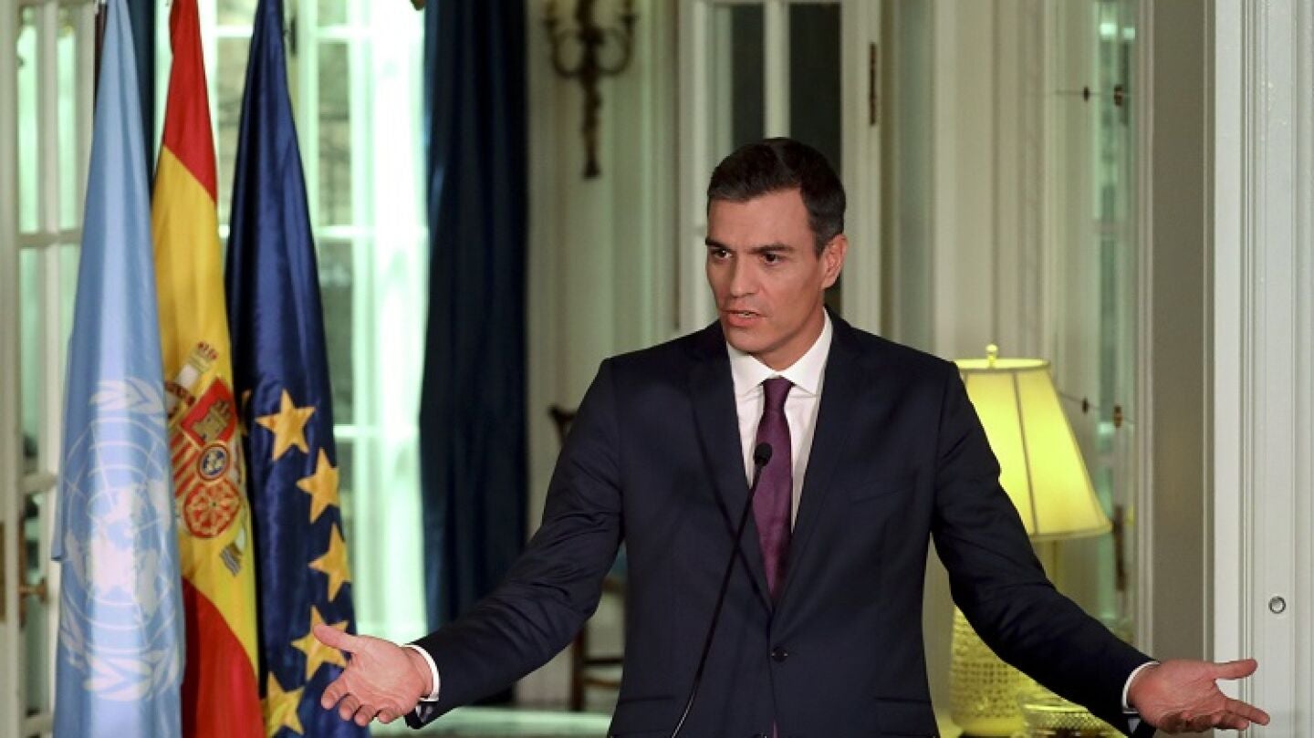 Imagen de Pedro S&aacute;nchez ante los medios 