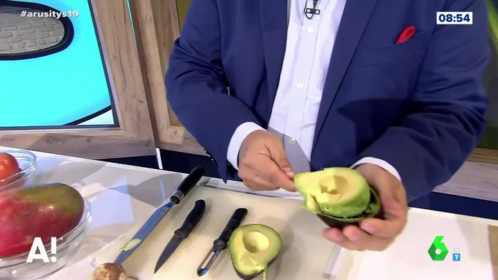 Conoce la técnica perfecta para pelar un aguacate, un mango y un tomate