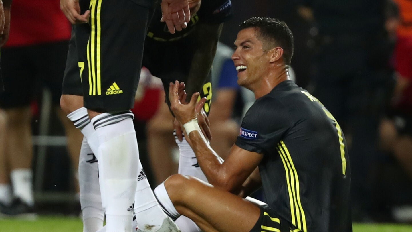 Cristiano Ronaldo, tras su expulsi&oacute;n contra el Valencia