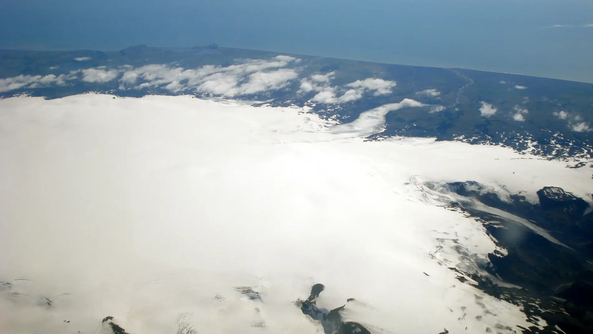 Glaciar de Mýrdalsjökull bajo el que se encuentra enterrado el volcán Katla