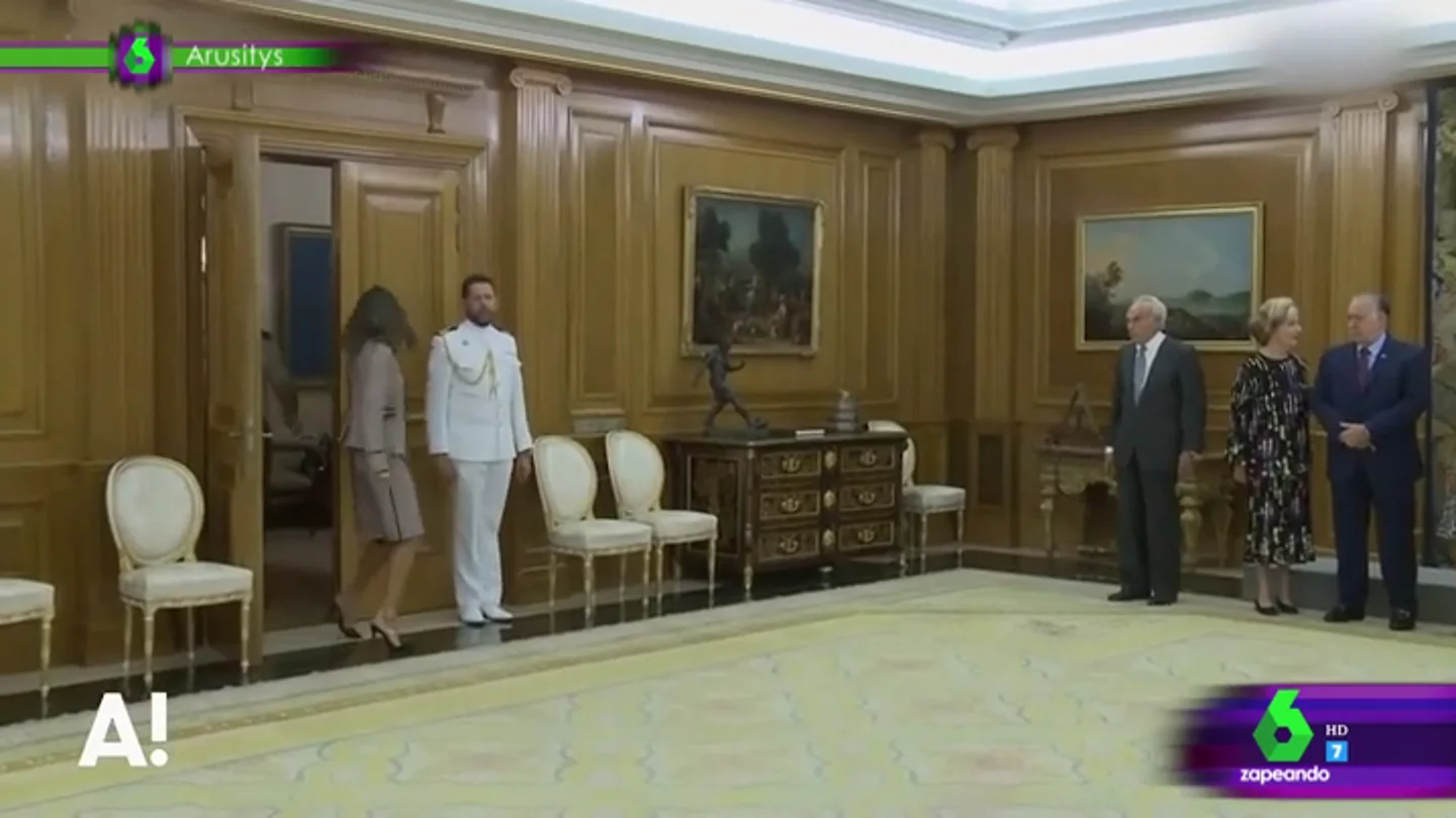 El tropezón de la reina Letizia El tropezón de la reina Letizia