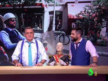 Dani Mateo, tras su paseo con Franco por Madrid: "Estaba tan cansado que se ha cruzado con tres rojos y no ha querido ni fusilarles" Dani Mateo, tras su paseo con Franco por Madrid: "Estaba tan cansado que se ha cruzado con tres rojos y no ha querido ni fusilarles"