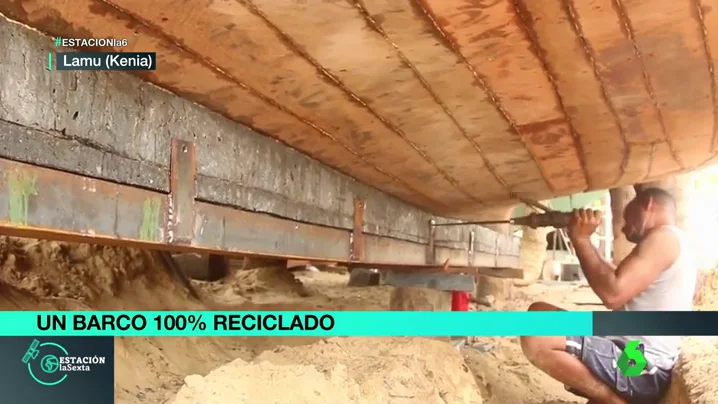 El primer barco fabricado con plástico