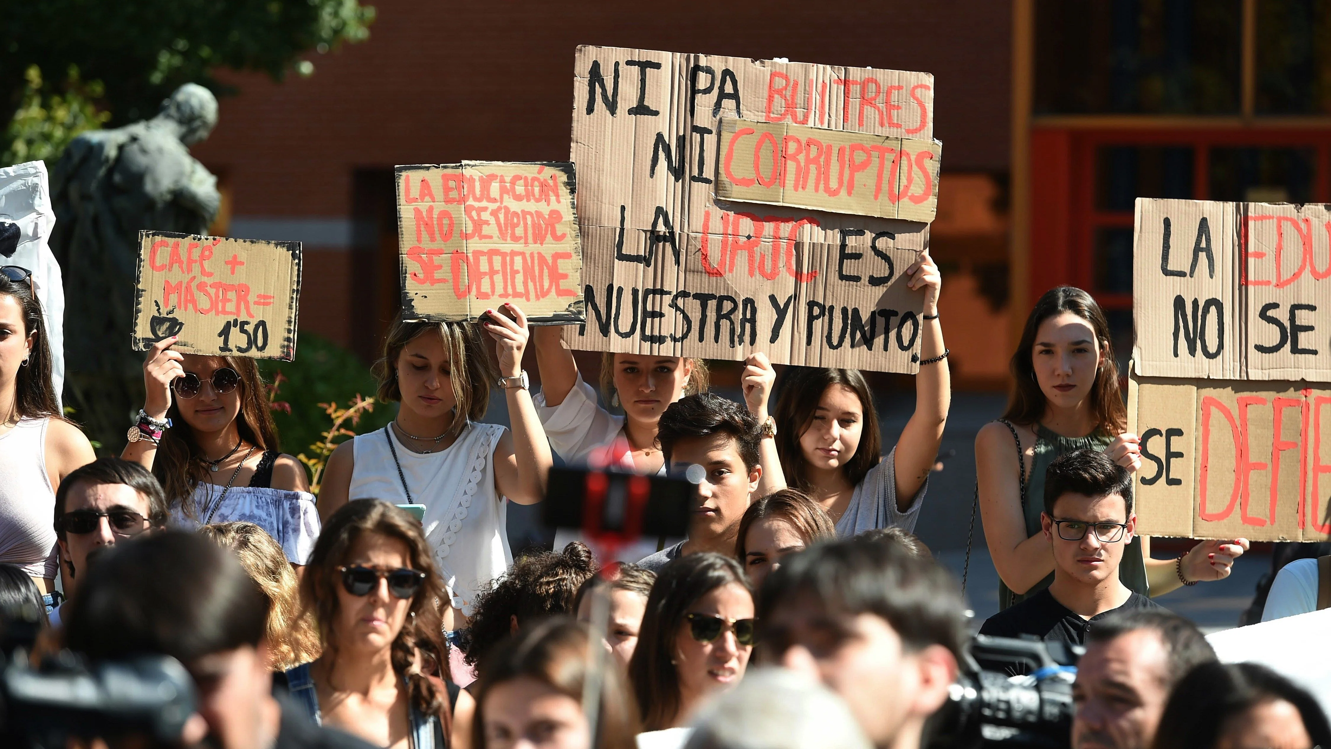 Concentración de estudiantes Universidad Rey Juan Carlos