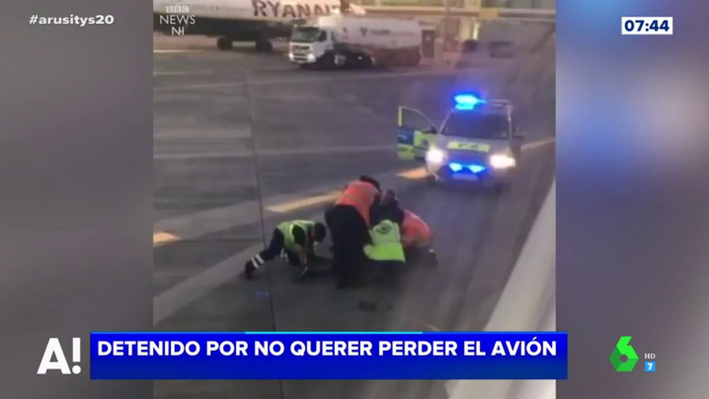 Detenido por correr por la pista de despegue del aeropuerto de Dubl&iacute;n