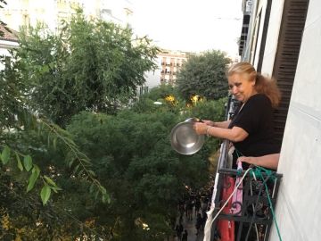 Los vecinos de Pepi consiguen paralizar su desahucio Los vecinos de Pepi consiguen paralizar su desahucio