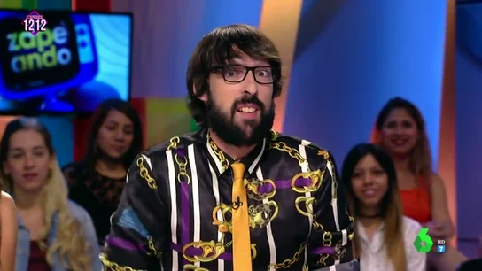Quique Peinado luce una llamativa camisa en Zapeando Quique Peinado luce una llamativa camisa en Zapeando