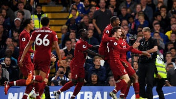 El Liverpool celebra un gol