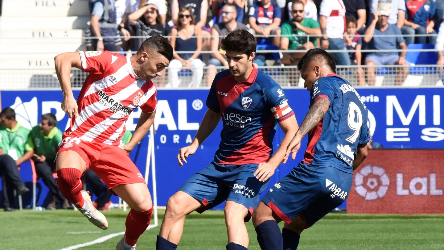 Momento del partido entre el Huesca y el Girona Momento del partido entre el Huesca y el Girona