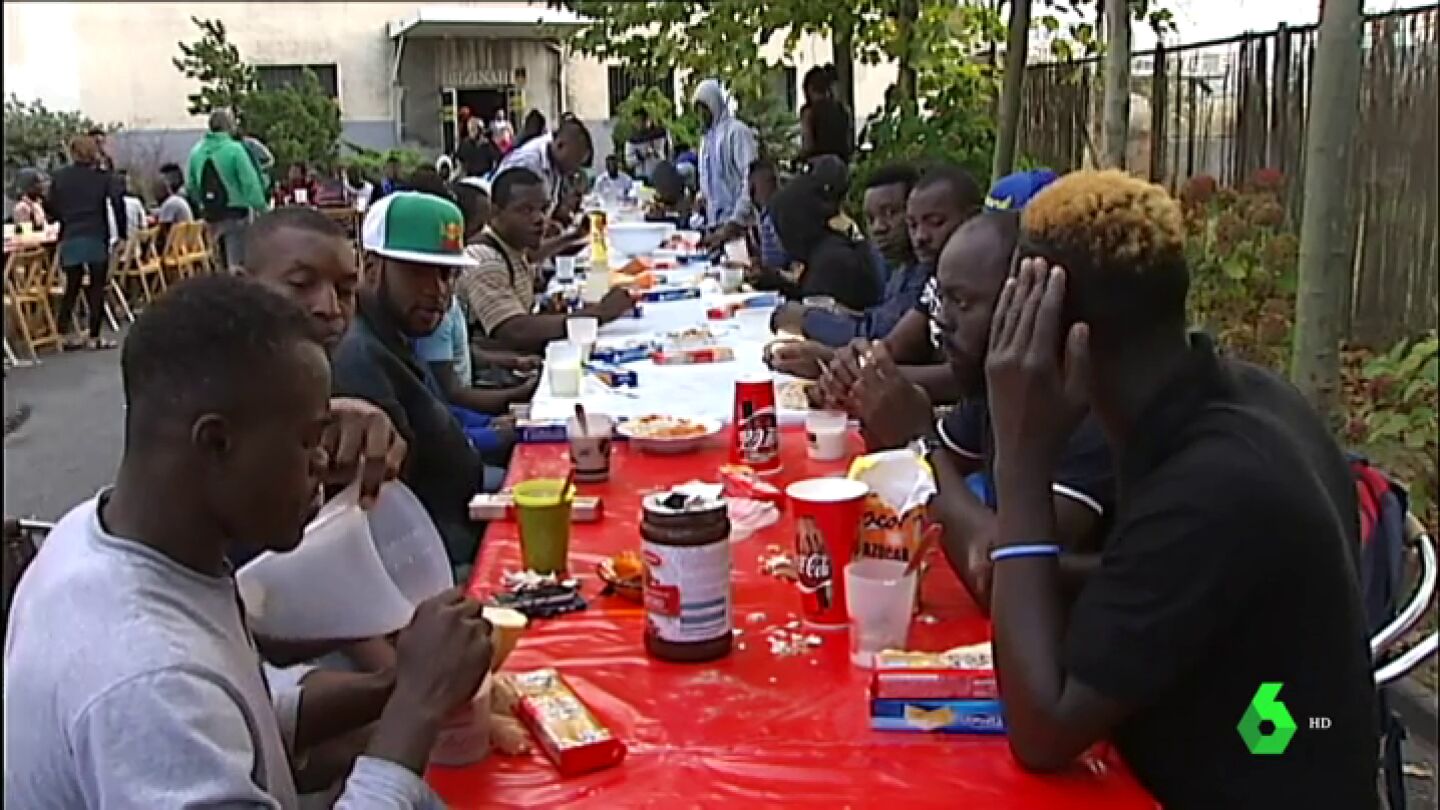 Los vecinos de Deusto ayudan a m&aacute;s de 100 migrantes a salir adelante