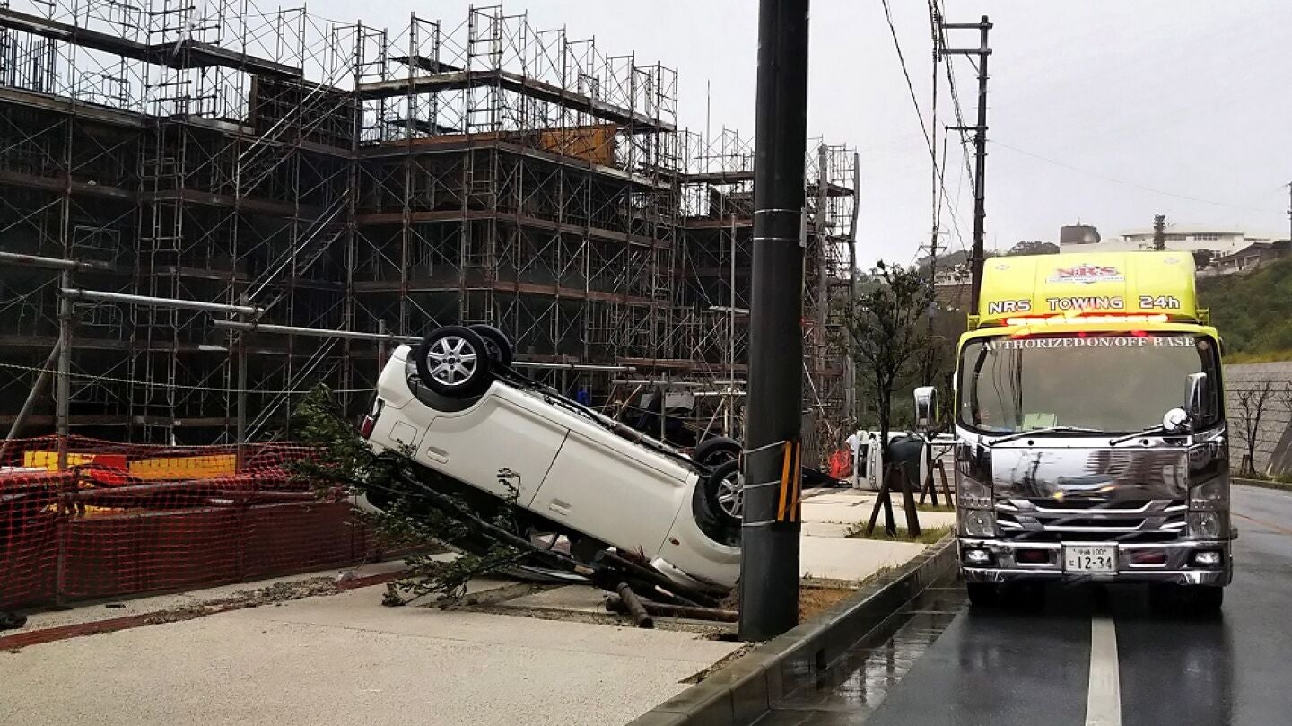Imagen de las consecuencias del tif&oacute;n en Jap&oacute;n