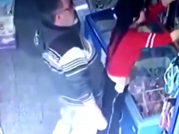 El inaceptable acoso sexual a una dependienta de un supermercado El inaceptable acoso sexual a una dependienta de un supermercado