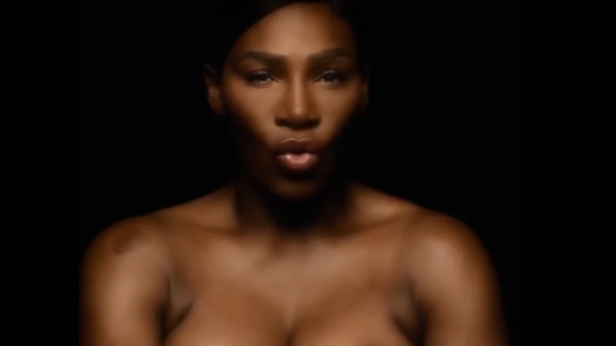 Serena Williams en una campaña contra el cáncer de mama