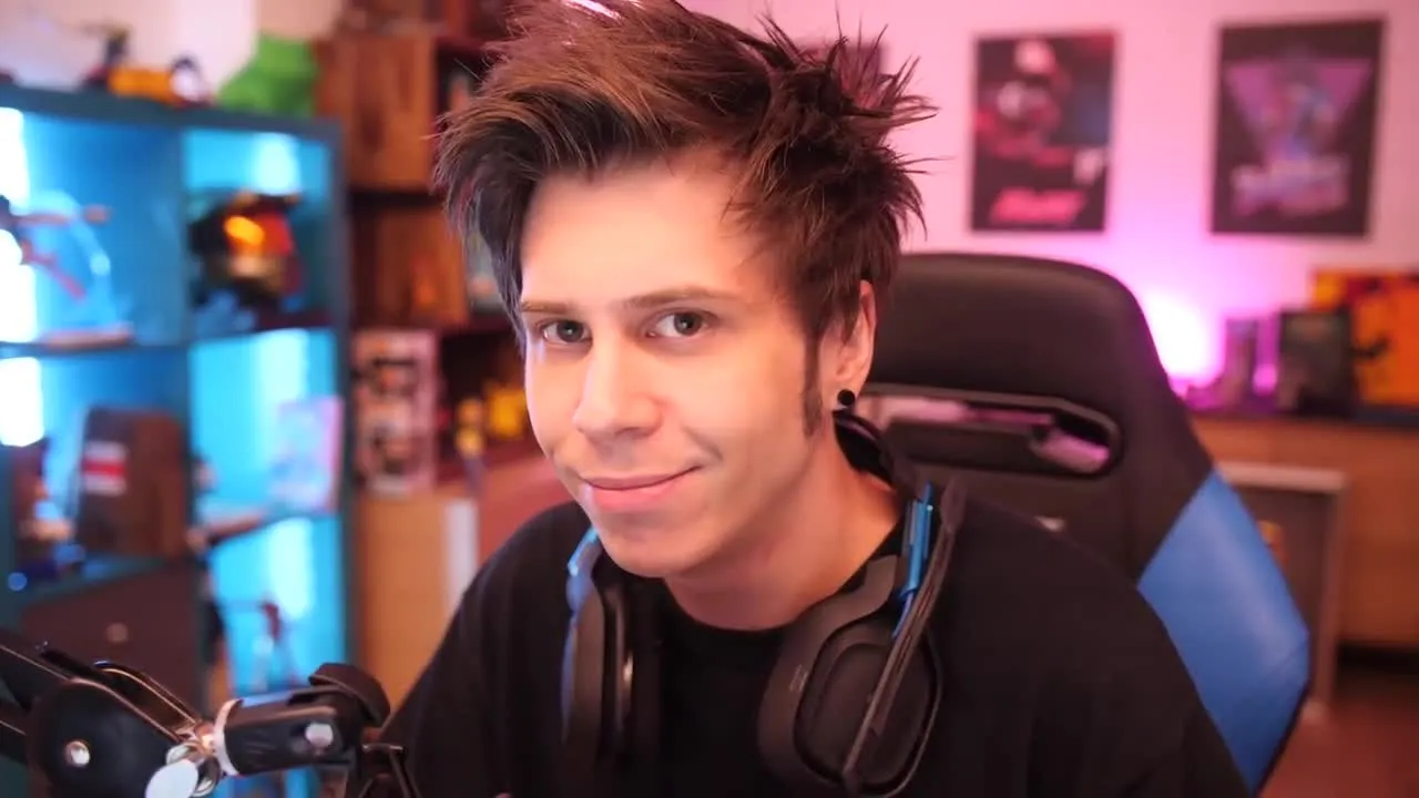 ElRubius vuelve a Youtube tras cuatro meses de 'baja' por estrés