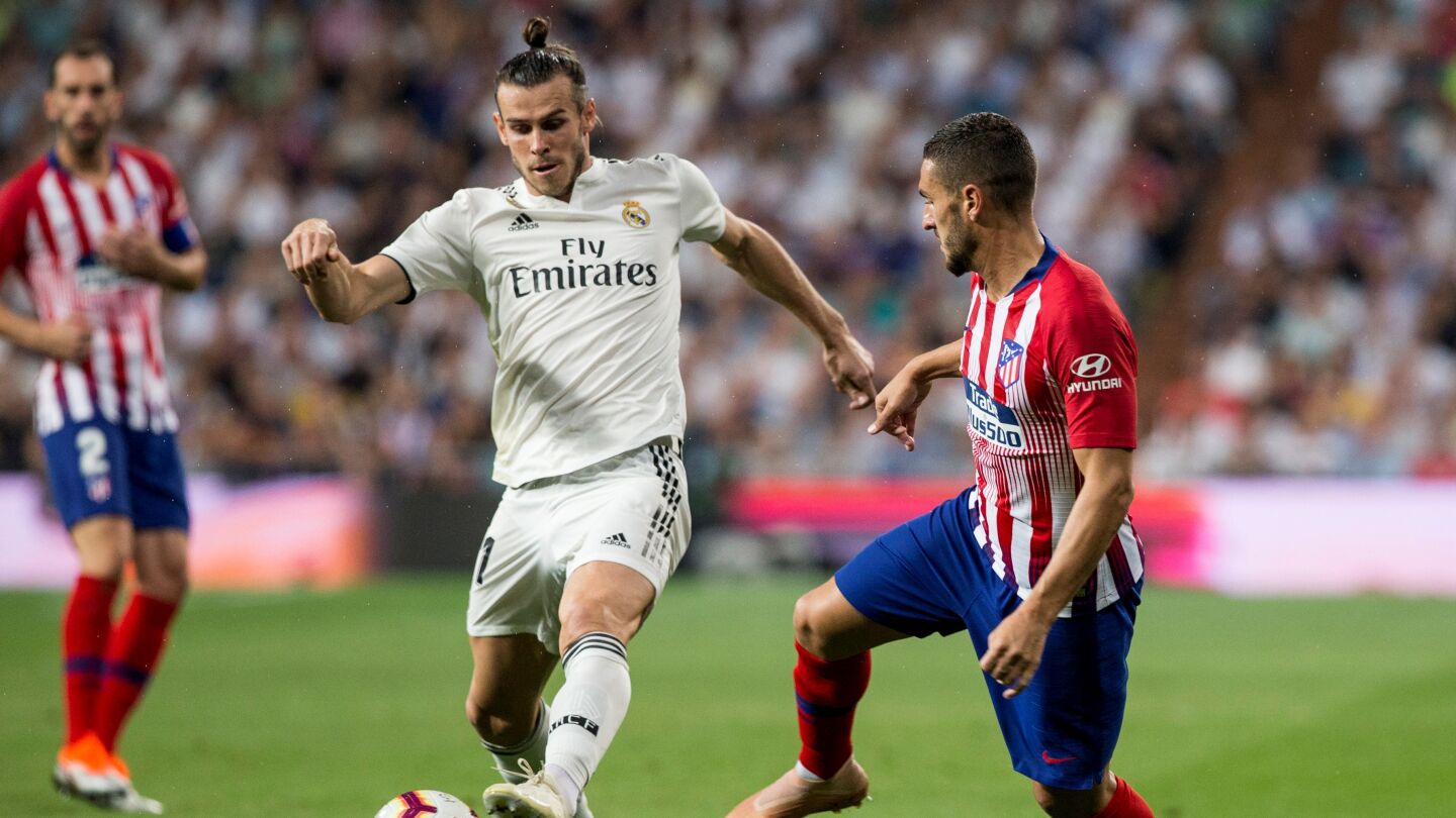 Gareth Bale conduce el bal&oacute;n ante el Atl&eacute;tico de Madrid