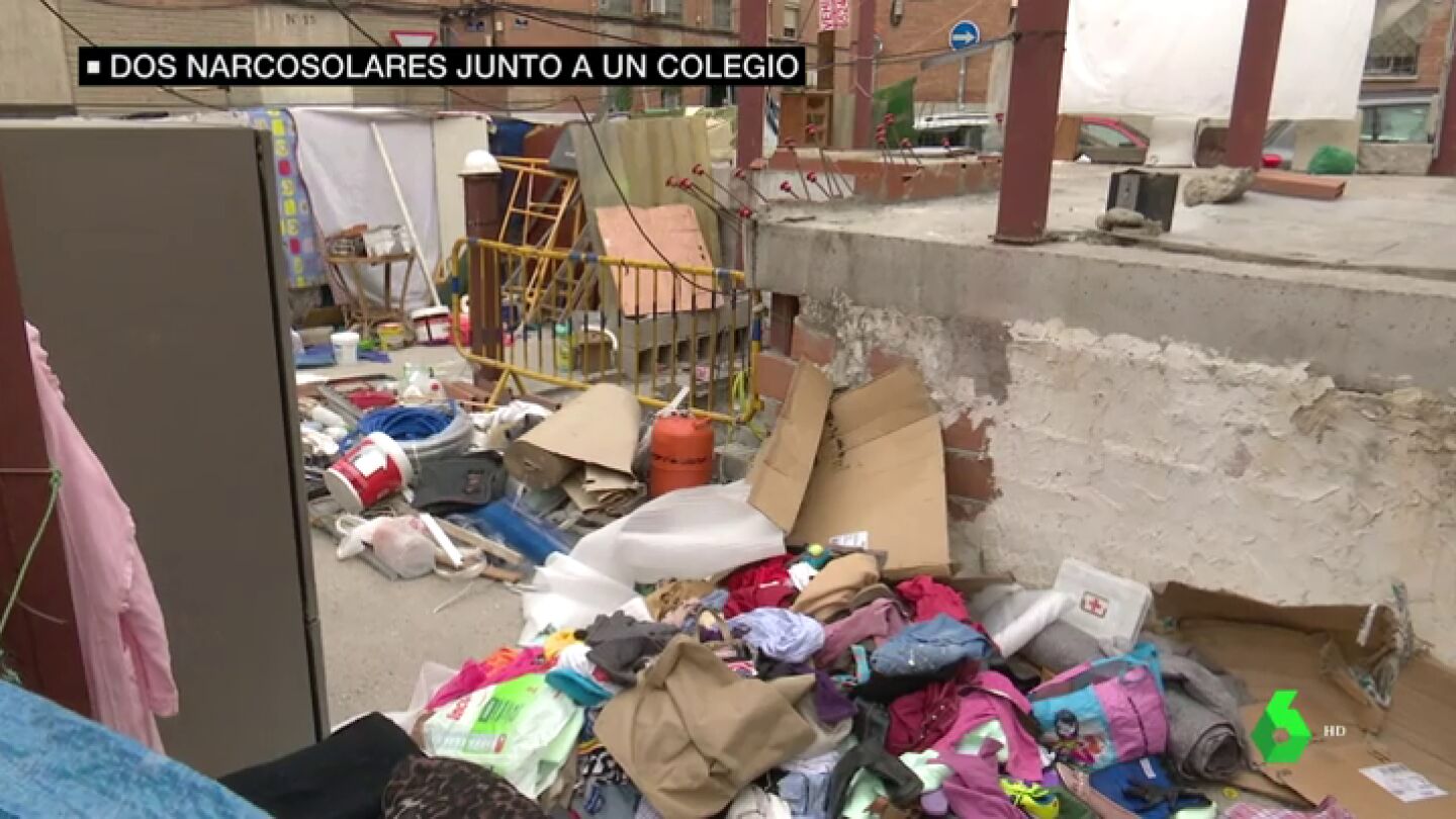 Denuncian la existencia de dos narcosolares cerca de un colegio: los m&aacute;s peque&ntilde;os se cuelan en ellos a jugar 