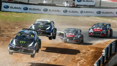 Un Johan Ktistoffersson inconmensusrable se proclama bicampeón del Mundo de RallyCross Un Johan Ktistoffersson inconmensusrable se proclama bicampeón del Mundo de RallyCross
