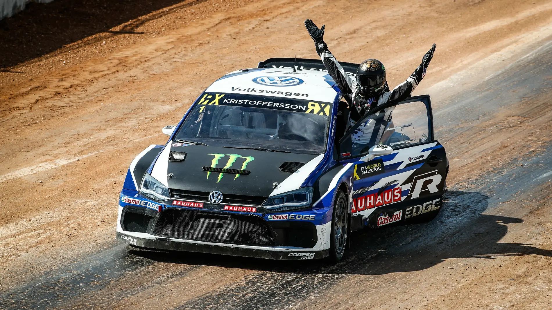 Un Johan Ktistoffersson inconmensusrable se proclama bicampeón del Mundo de RallyCross