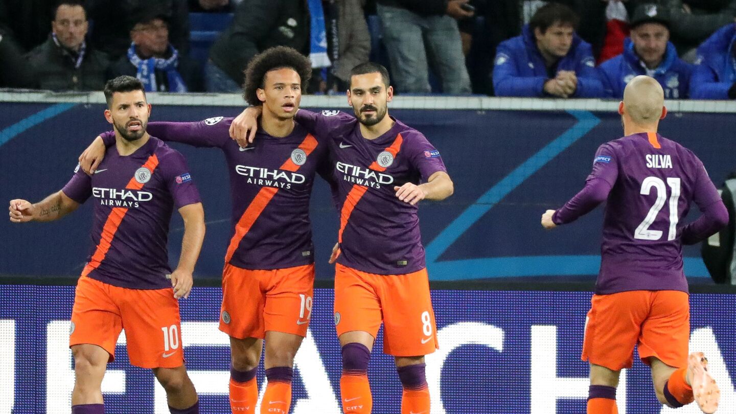 Los jugadores del Manchester City celebran un gol