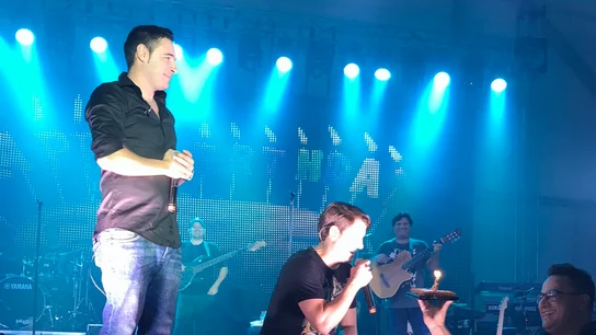 Andy y Lucas durante el concierto que ofrecieron en Órgiva, en Granada Andy y Lucas durante el concierto que ofrecieron en Órgiva, en Granada