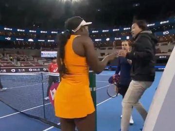 La discusión entre Sloane Stephens y Anastasia Pavlyuchenkova La discusión entre Sloane Stephens y Anastasia Pavlyuchenkova
