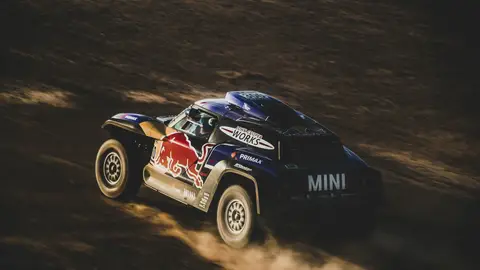 Carlos Sainz, Stéphane Peterhansel y Cyril Despres fichan por MINI para el Dakar 2019 Carlos Sainz, Stéphane Peterhansel y Cyril Despres fichan por MINI para el Dakar 2019