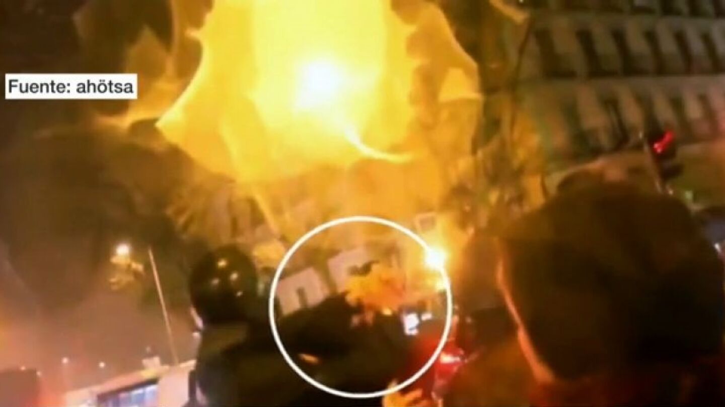 Agresi&oacute;n por parte de un agente al periodista Jorge Correa