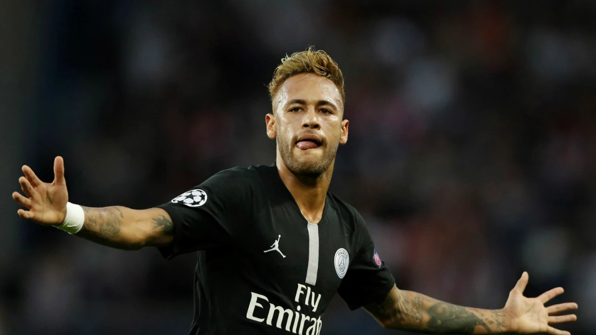 Neymar celebra un gol con el PSG