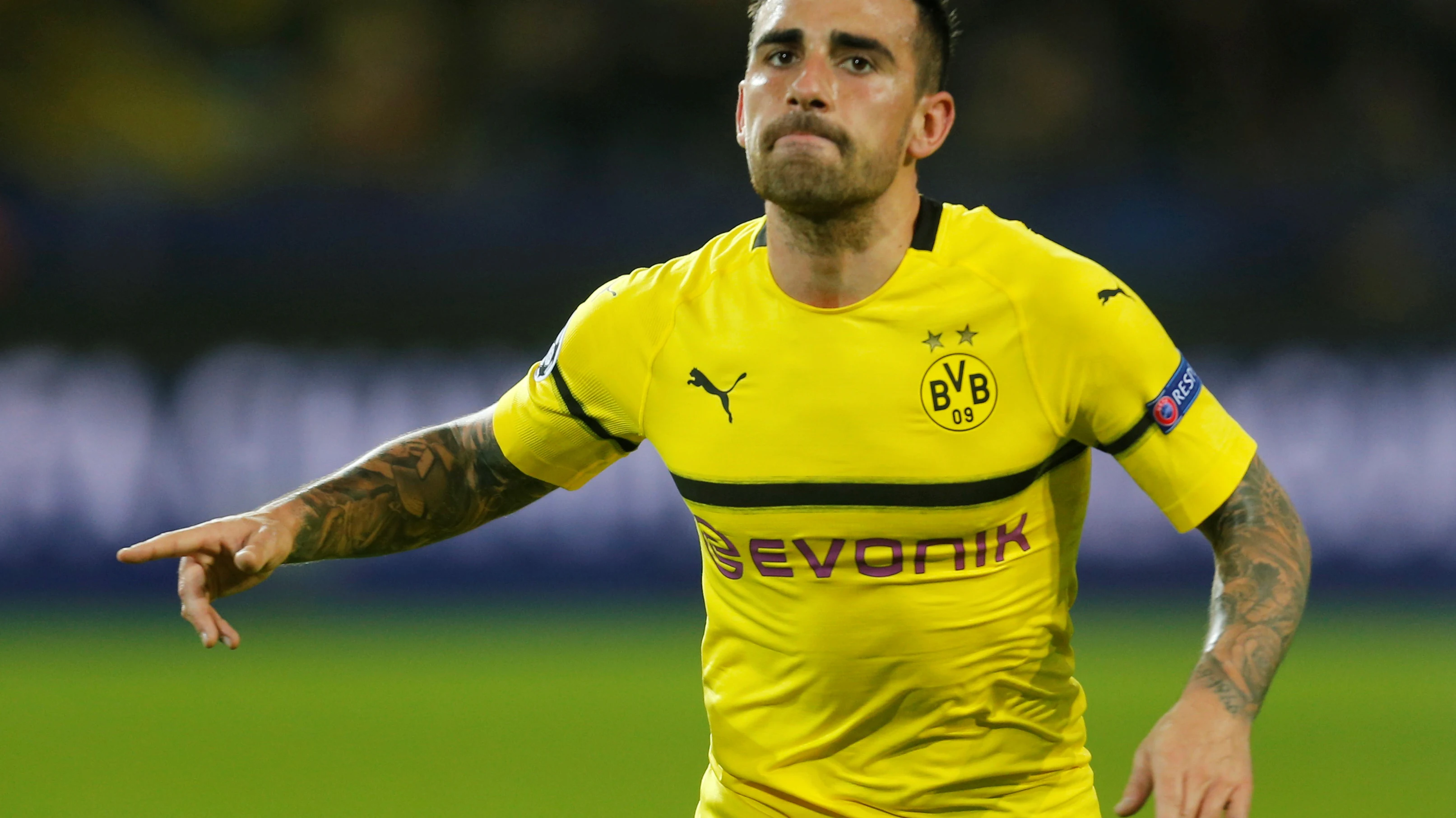 Paco Alcácer celebra su gol con el Borussia Dortmund