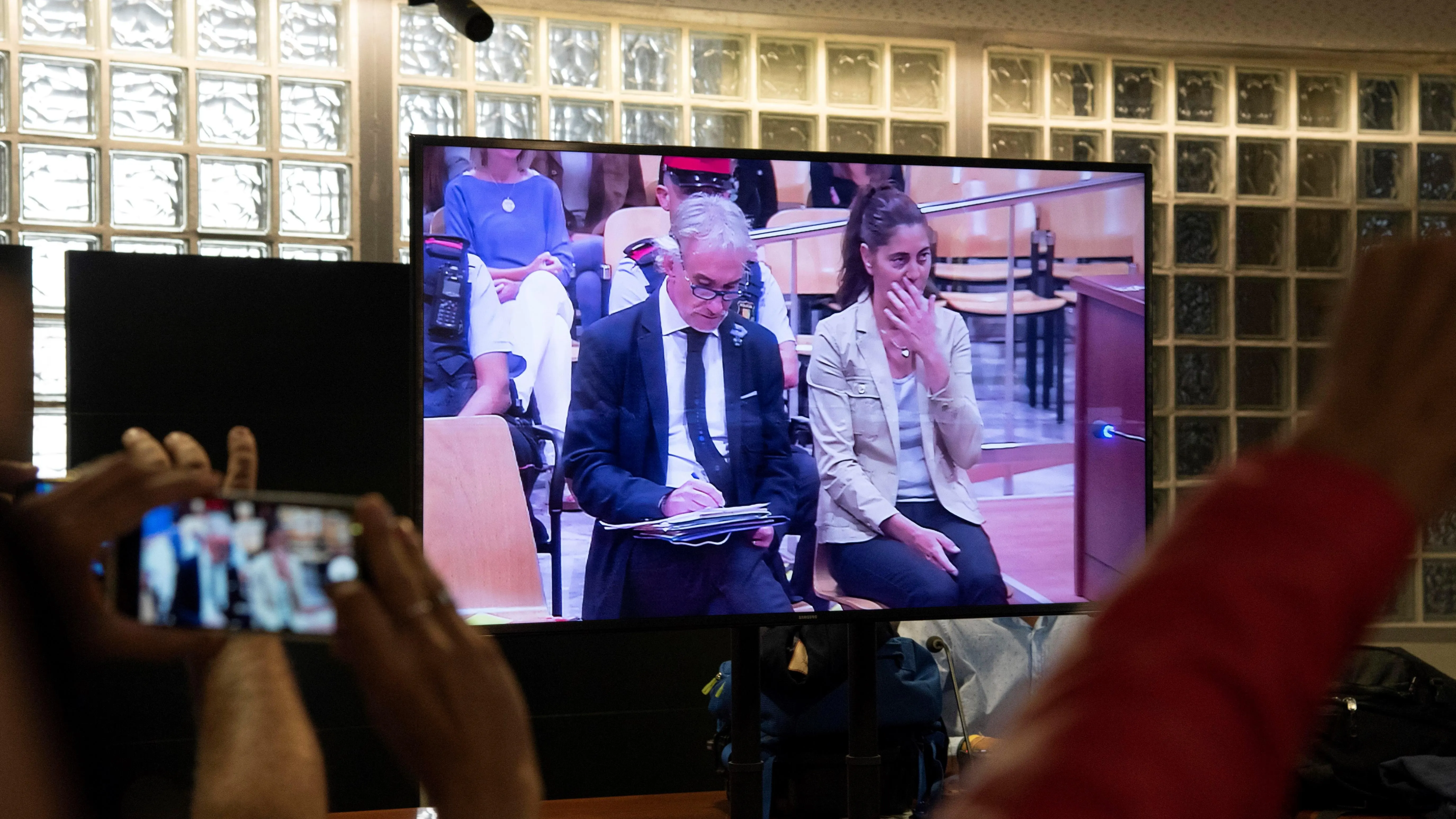 Los padres de Nadia en el primer día de juicio