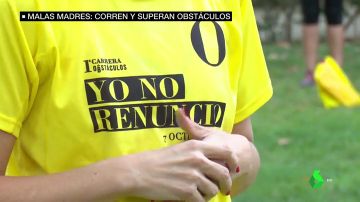 ''Yo no renuncio'': la reivindicativa carrera de obstáculos del Club de las Malasmadres por la conciliación familiar