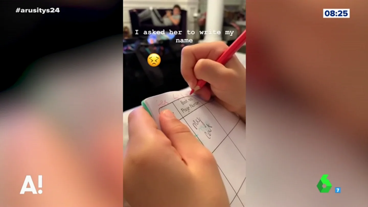 La inocencia de la hija de Cesc Fàbregas se hace viral al intentar escribir el nombre de su padre como suena La inocencia de la hija de Cesc Fàbregas se hace viral al intentar escribir el nombre de su padre como suena