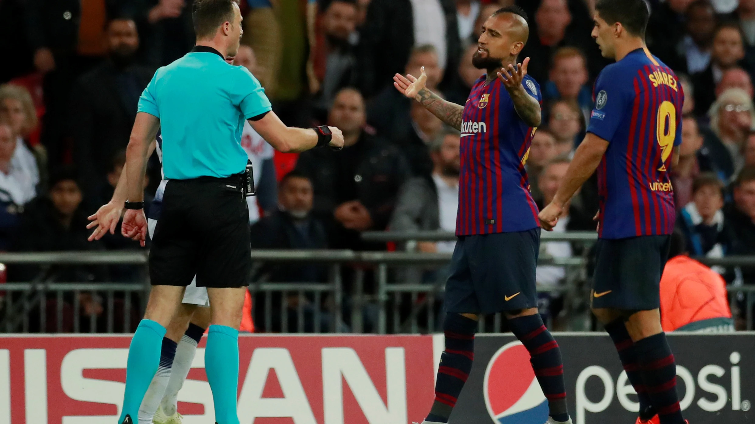 Arturo Vidal en el partido contra el Tottenham