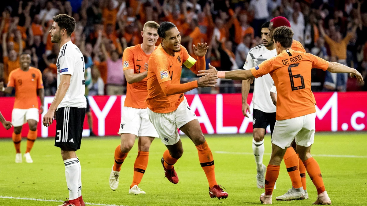 Holanda celebra un gol ante Alemania