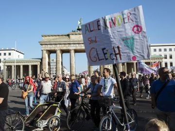 Multitudinaria manifestación contra el racismo en Berlín Multitudinaria manifestación contra el racismo en Berlín