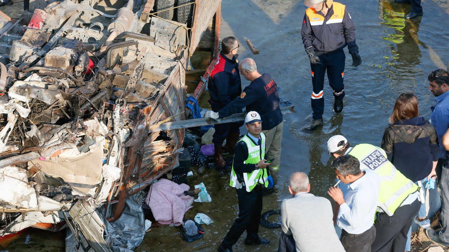 Accidente de una camioneta en Turqu&iacute;a